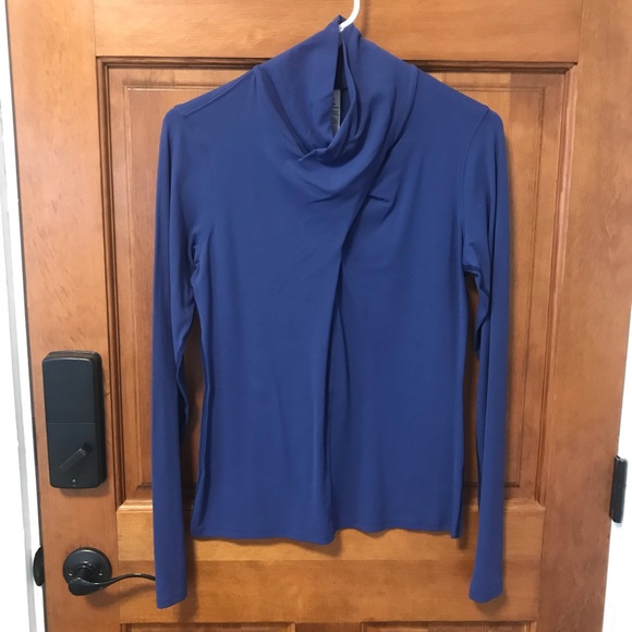 Lululemon Twist Mock Neck Long Sleeve size 8 - Picture 2 of 5